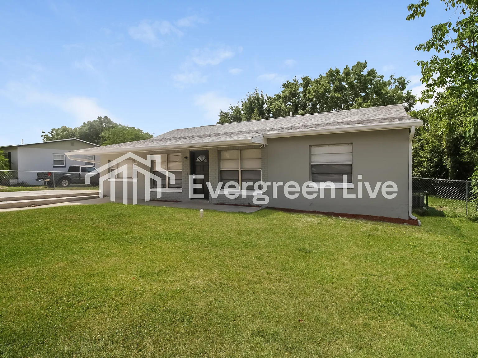 4 bed, 2.0 bath, 1755 sqft, $2,095 — Photo 2