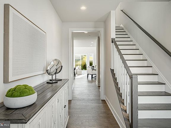 3rd image of 581 Trifecta Rd