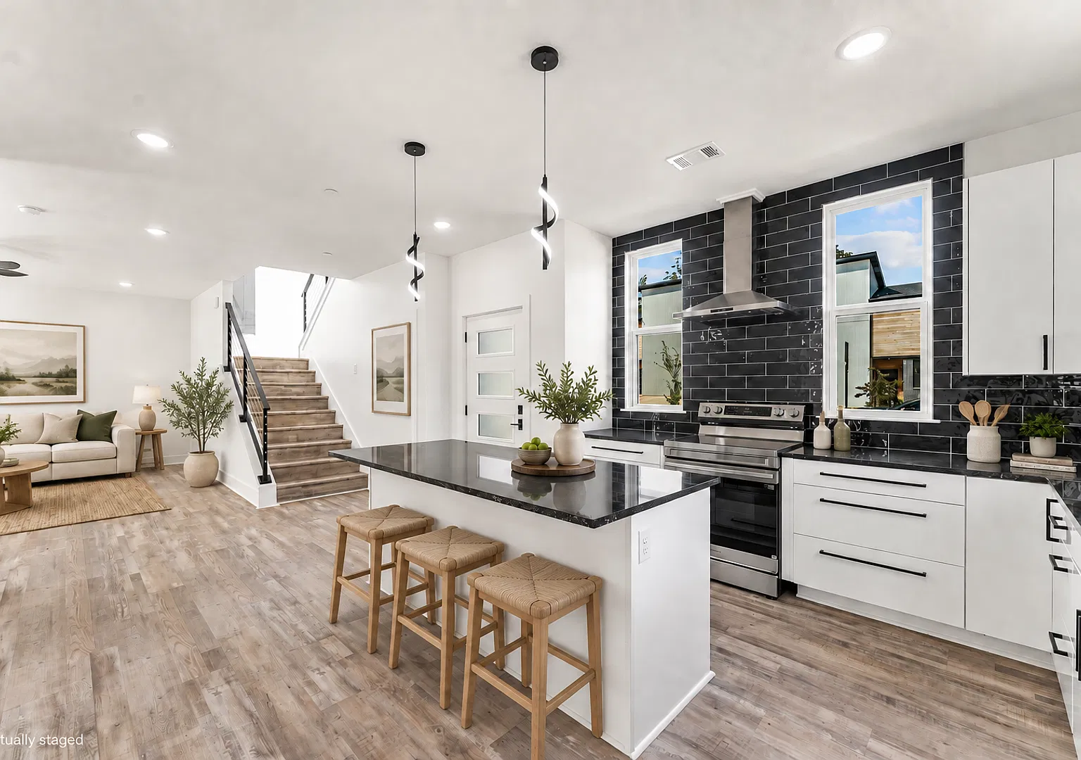Beautiful New Construction | Rogers — Photo 3