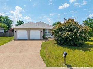 238 Magness Dr, Gassville, AR 72635