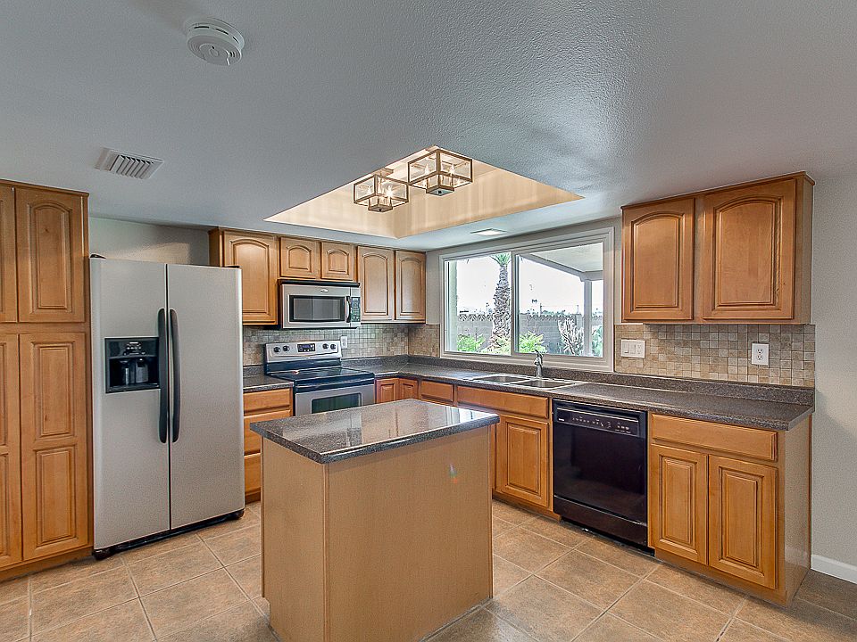 Spacious Kitchen