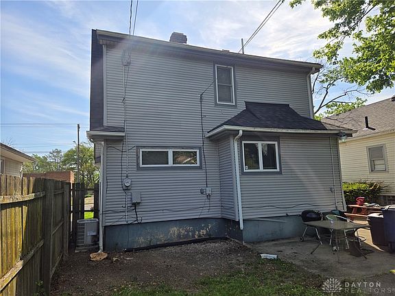 4th image of 355 Elmhurst Rd