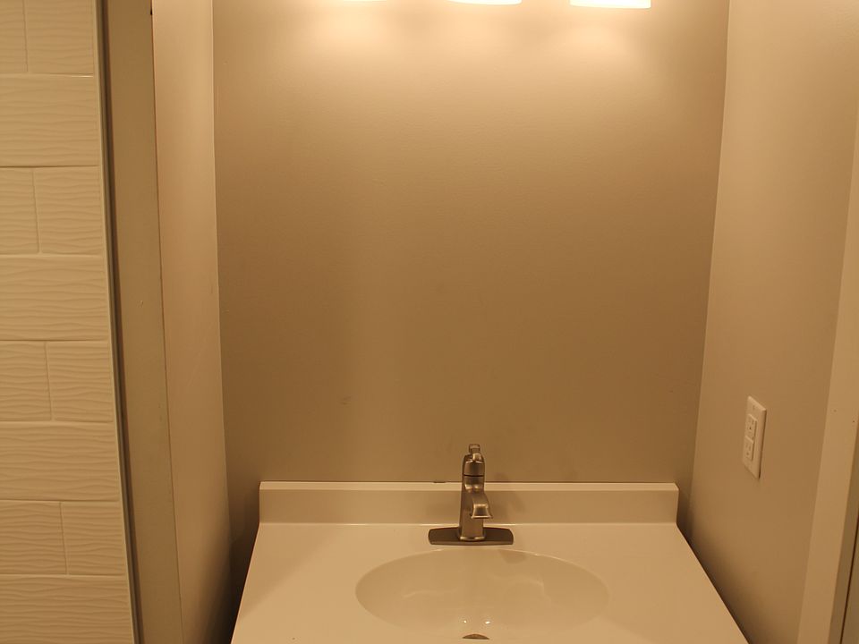 Bathroom 1_04112022