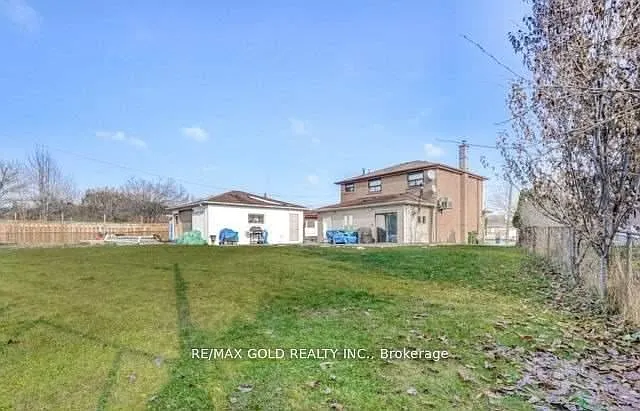 6 Monaco Ct — Photo 29