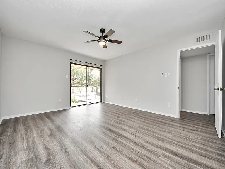 1818 Augusta Dr #14 — Photo 26