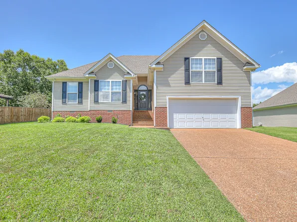 2808 Lafayette Dr, Thompsons Station, TN 37179