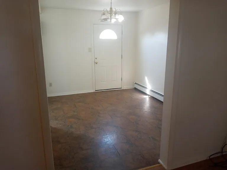 390 S Wagon Wheel Dr #B — Photo 7