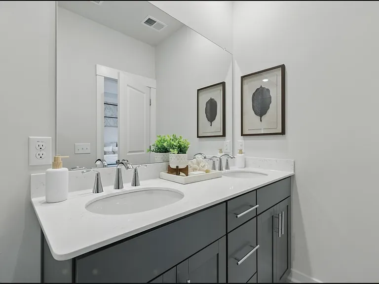 421 Talbot Dr — Photo 31