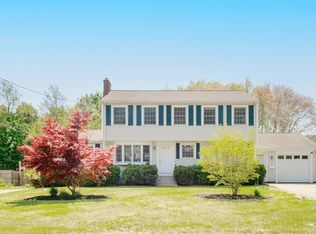 46 Frairy St, Medfield, MA 02052