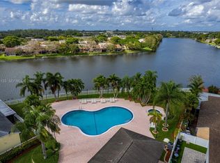 11910 NW 12th St, Pembroke Pines, FL 33026
