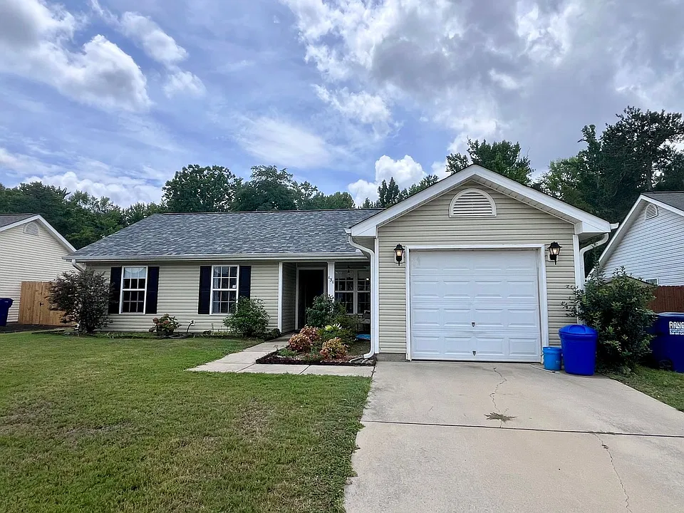 131 Sandy Hollow Dr NW