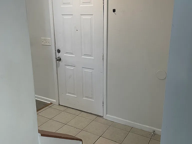 4475 Longley Ln — Photo 25