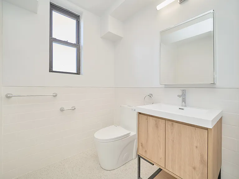 600 W 111th St #13B1 — Photo 12
