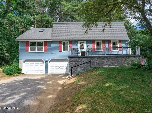 7 Hemlock Drive, Greenfield Center, NY 12833