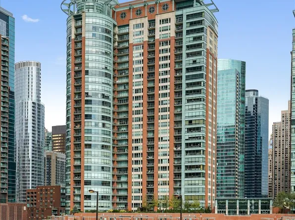 415 E North Water St APT 801, Chicago, IL 60611