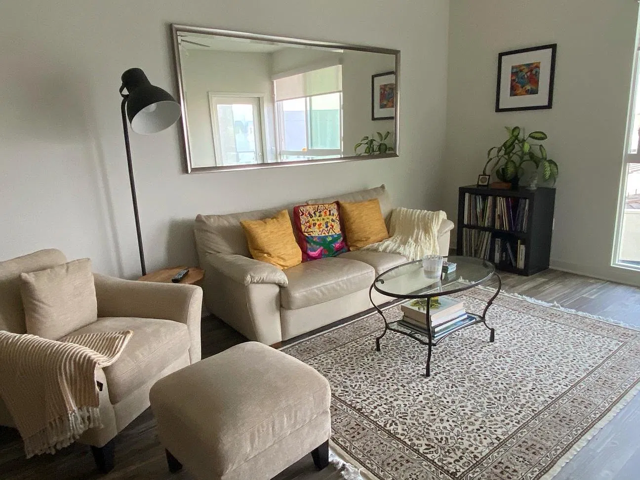 2 bed, 900 sqft, $4,395 — Photo 3