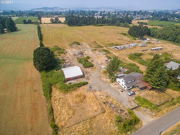 2nd image of 9961 NE Old McMinnville Hwy