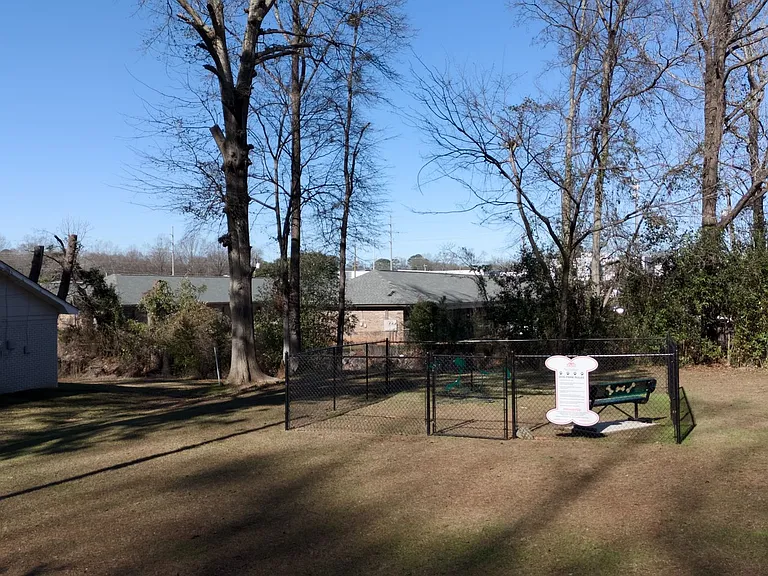 Dogwood Lane Apartments — Photo 11