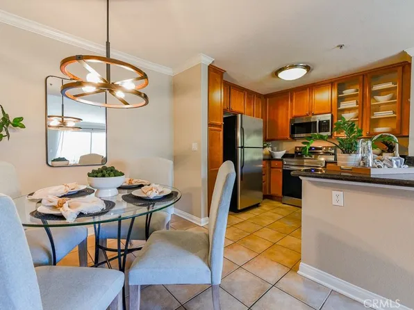 1020 La Terraza Cir Unit 302, Corona, CA 92879