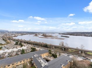 71 Jamieson Ct #1404, New Westminster, BC