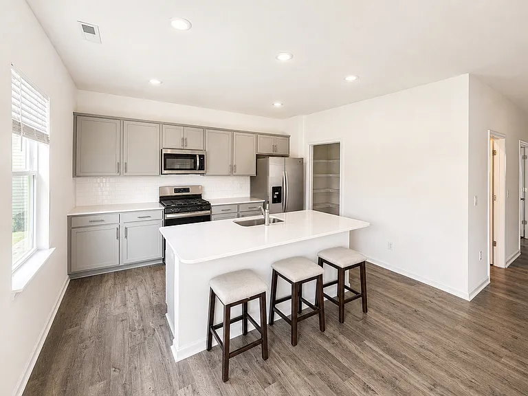 57 Stone Apairy Dr — Photo 31