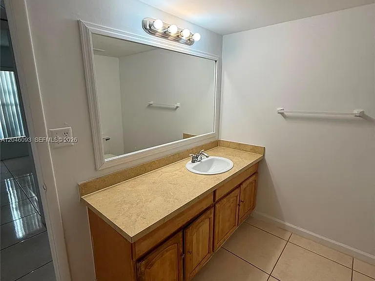 455 S Pine Island Rd #306C — Photo 8