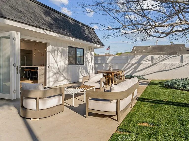 2402 Orchid Hill Pl — Photo 24