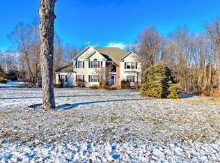 4 Stone Bridge Dr, Andover, NJ 07821