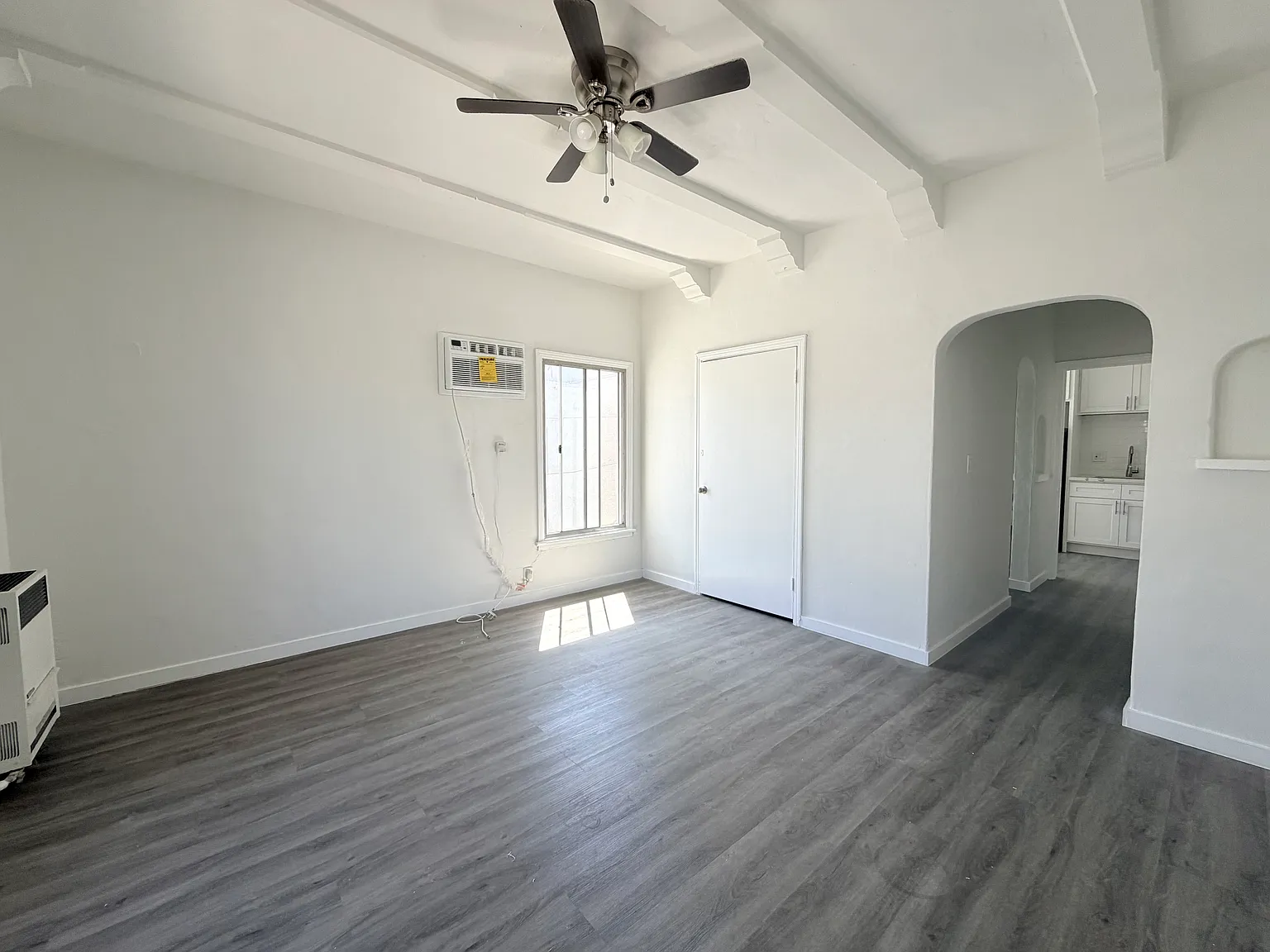 Studio, 450 sqft, $1,545 — Photo 4