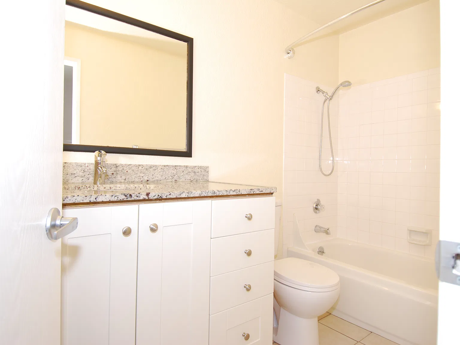 1 bed, 790 sqft, $1,550 — Photo 2