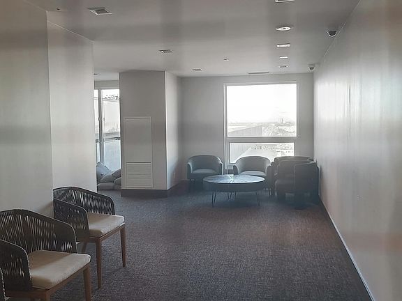 4th image of 1350 Ellesmere Rd #323