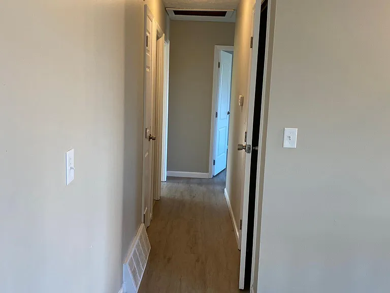 2506 Meadowmar Ln — Photo 5
