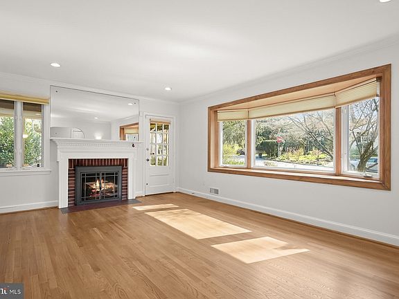3rd image of 5320 Briley Pl