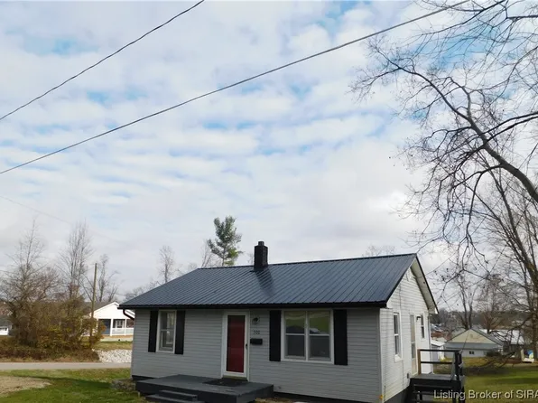 300 S Posey Street, Salem, IN 47167