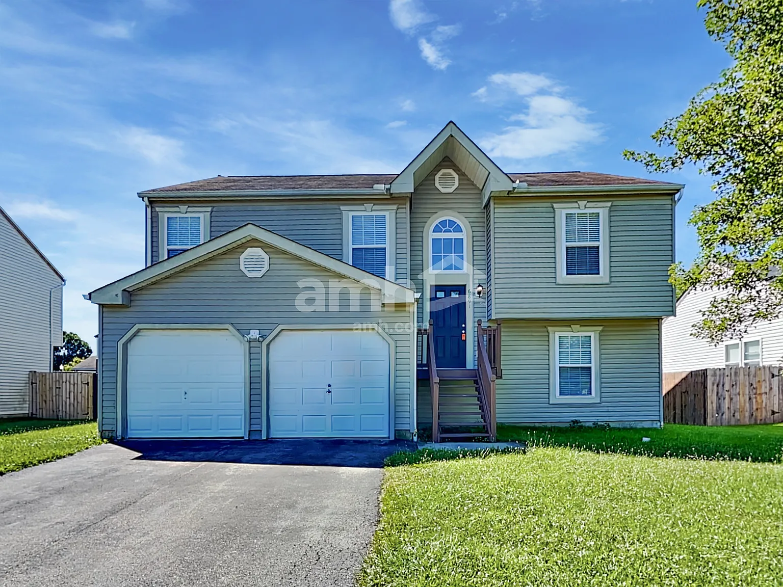 4 bed, 3.0 bath, 1726 sqft, $2,395 — Photo 1