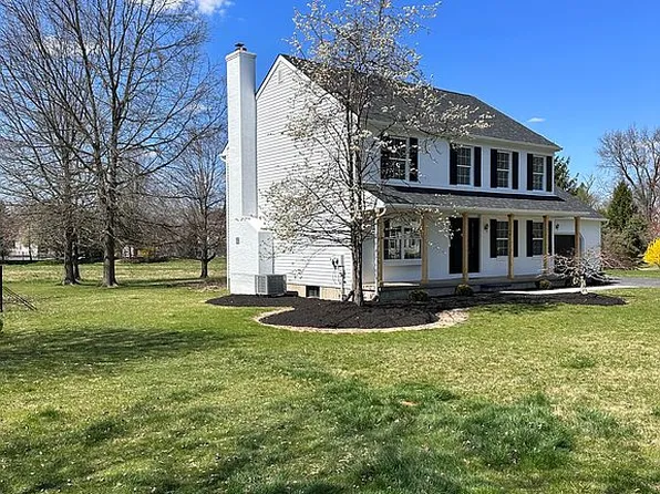 5453 Wildwood Xing, Pipersville, PA 18947