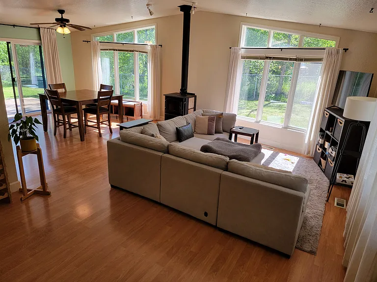 901 N Richmond Ln — Photo 3