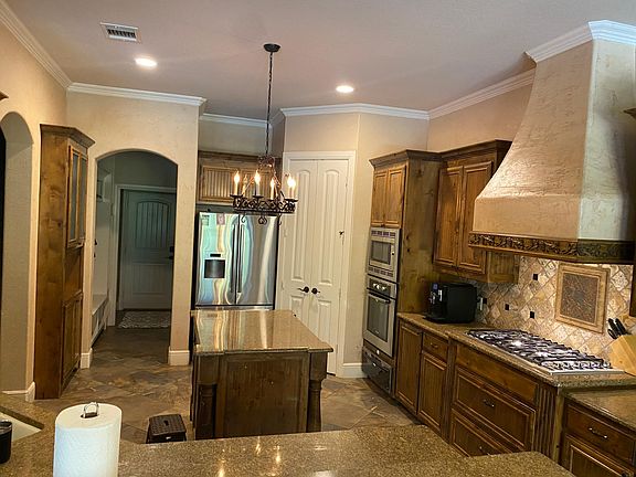 5th image of 161 Crest Canyon Dr