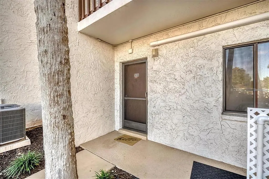 2 bed, 2.0 bath, 1016 sqft, $2,200 — Photo 2