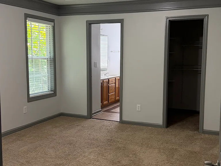 6017 Riverside Run Ct — Photo 20