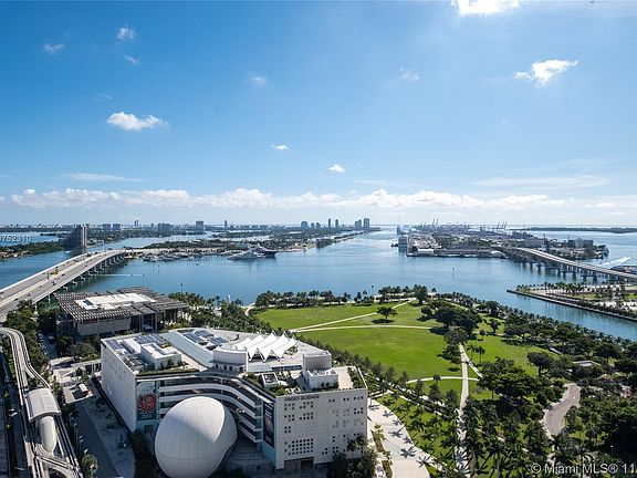 3rd image of 1100 Biscayne Blvd Unit 2705