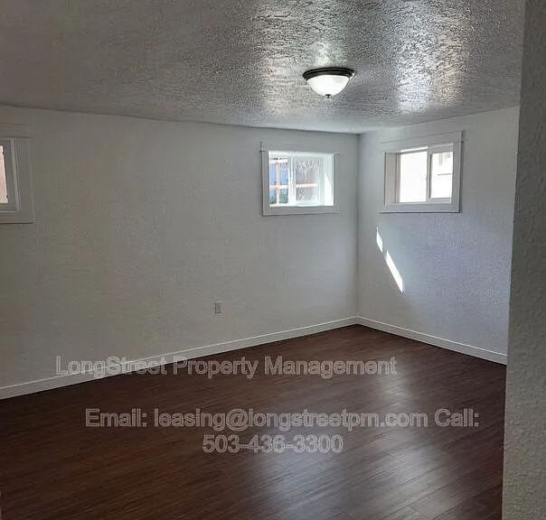 205 NW Kings Blvd #2 — Photo 13