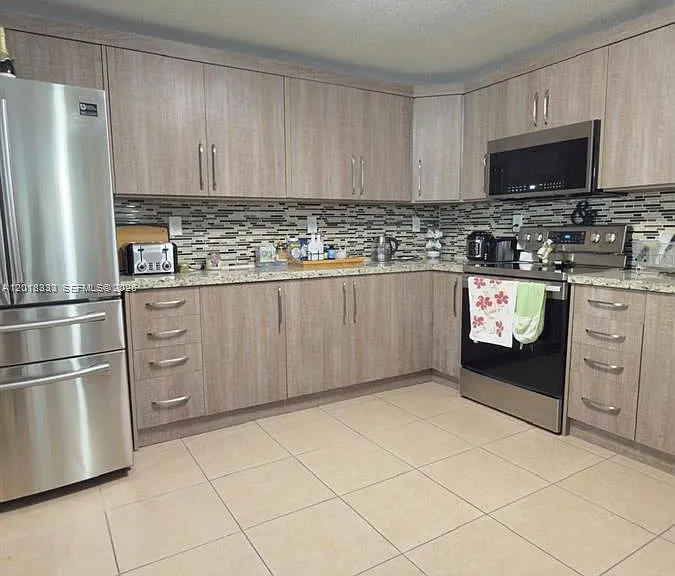 11957 SW 271st Ter — Photo 5