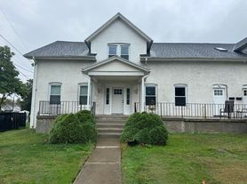 78 Grandview Ave, Catskill, NY