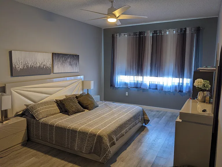 105 Half Moon Cir #F2 — Photo 4