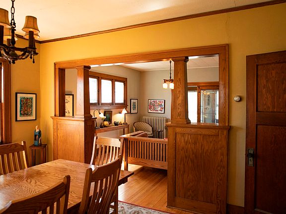 1427 Winnebago Dining Room 03