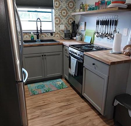 5th image of 710 W Broward St #3