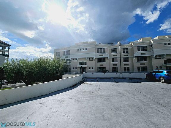 3rd image of 682 Condominio #0