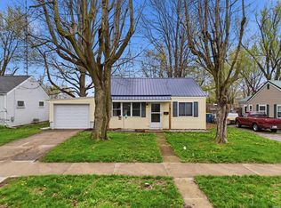 611 E Randolph St, Angola, IN 46703