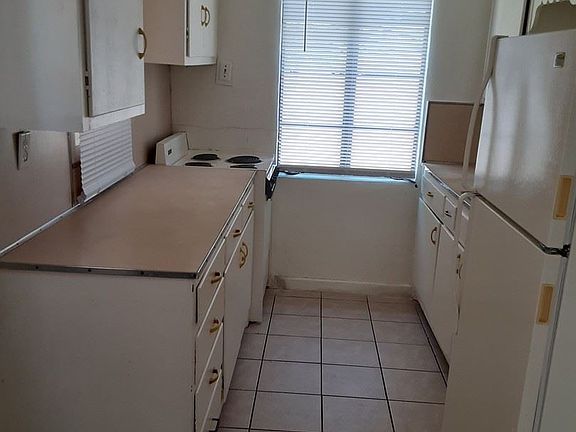4th image of 2921 N Geronimo Ave APT 6